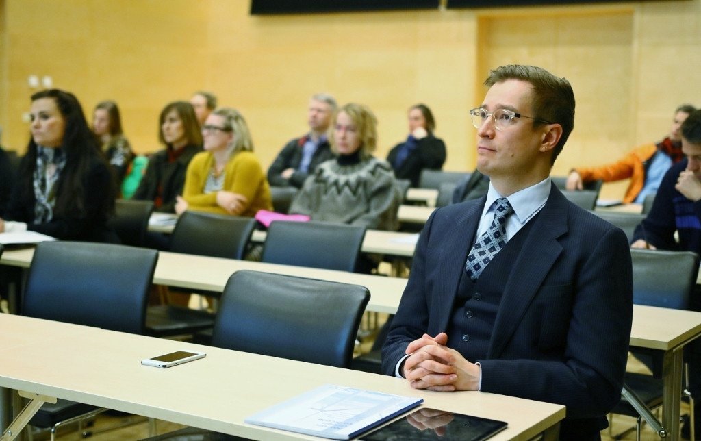 Oras Tynkkynen, ráðgjafi og verkefnisstjóri hjá Sitra-sjóðnum, kynnti norrænu lausnirnar fimmtán sem gætu dregið úr nettólosun koltvísýrings um 4,1 gígatonn ef þær væru teknar til kostanna um allan heim.