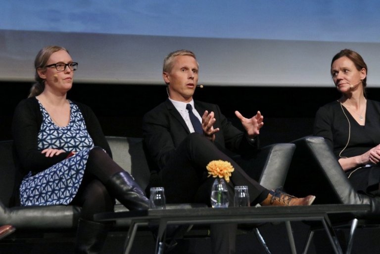Frá pallborðsumræðum á Umhverfisþingi. Hér sjást ásamt Sigurði Inga þær Rannveig Magnúsdóttir frá Landvernd (t.v.) og Bryndís Skúladóttir frá Samtökum Iðnaðarins..