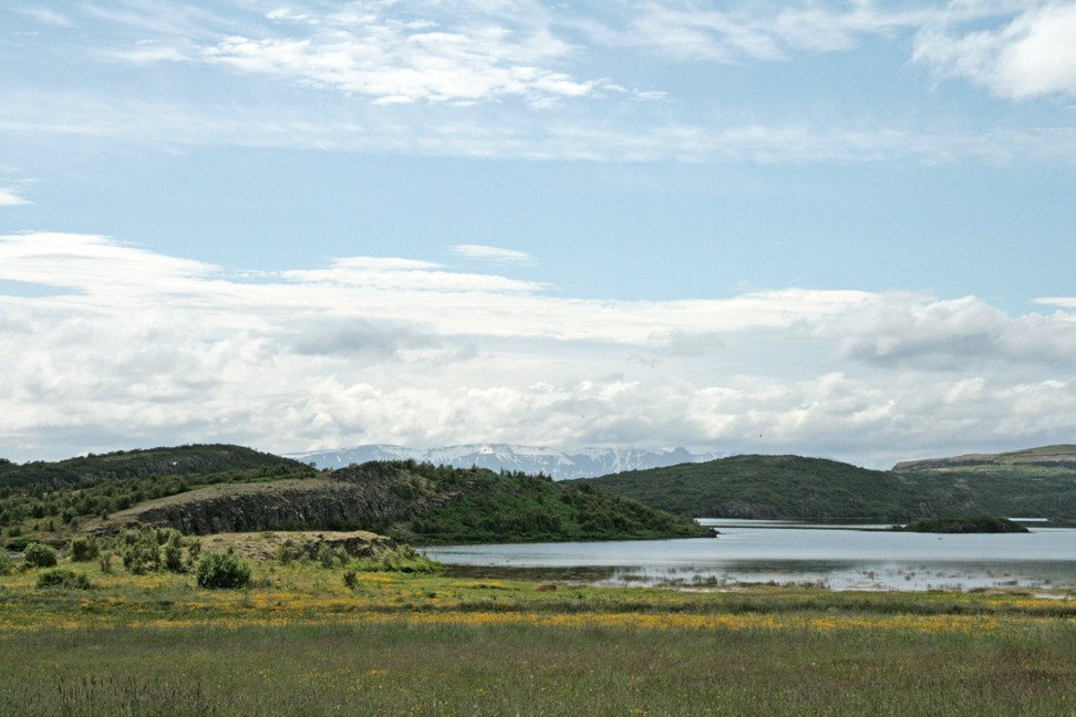 Við Hreðavatn.