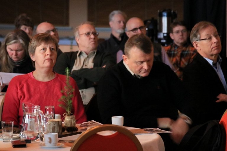Skógræktarfólk fjölmennti á ráðstefnuna á Egilsstöðum. Hér sjást meðal annarra Valgerður Jónsdóttir, framkvæmdastjóri Norðurlandsskóga, Rúnar Ísleifsson, skógarvörður á Vöglum, og Magnús Gunnarsson, formaður Skógræktarfélags Íslands.